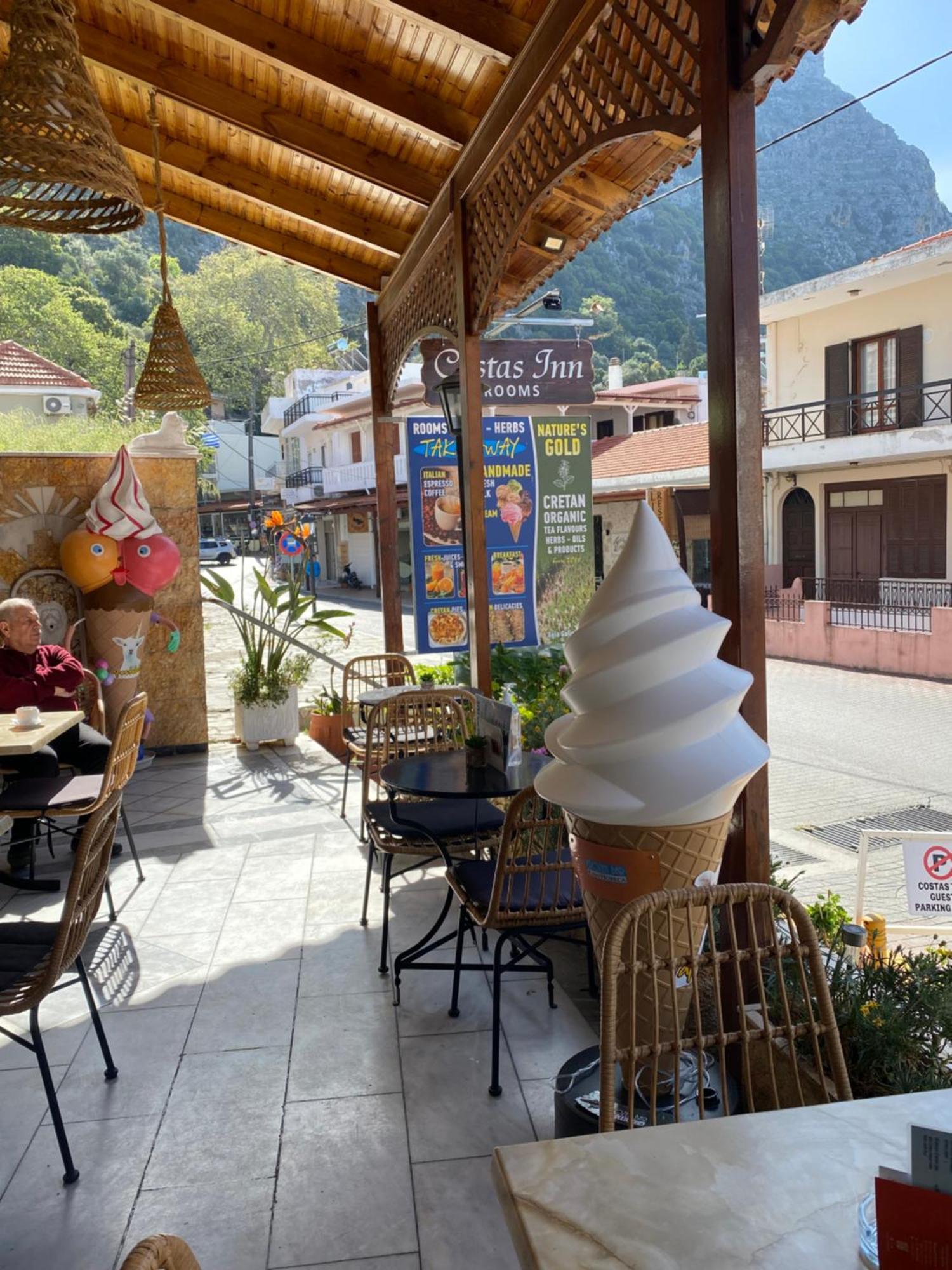 Costas Inn Spílion Exteriör bild
